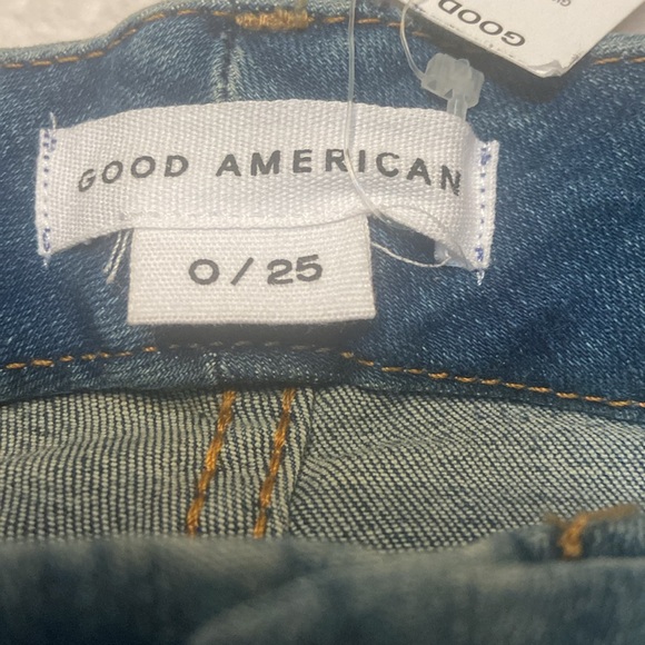 GOOD AMERICAN NWT Size 25 High Rise Crop Raw Edge Blue Jeans - Picture 4 of 11